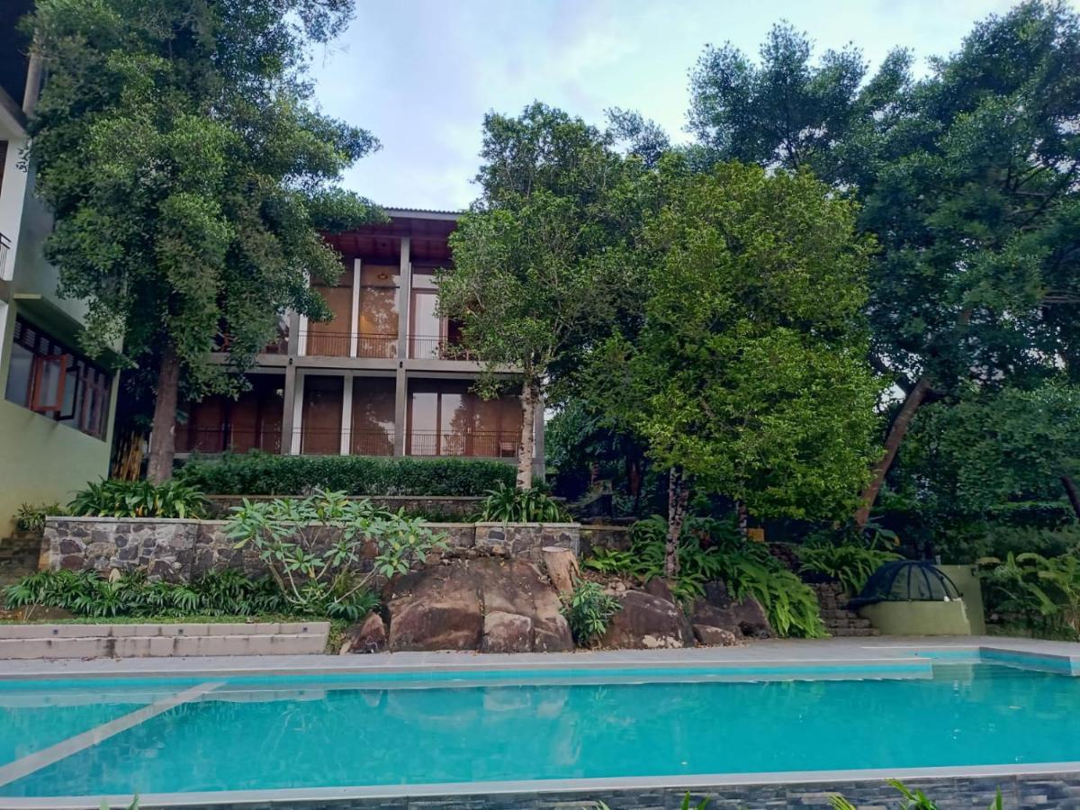 Hikka Secret Lake Resort Хиккадува Экстерьер фото