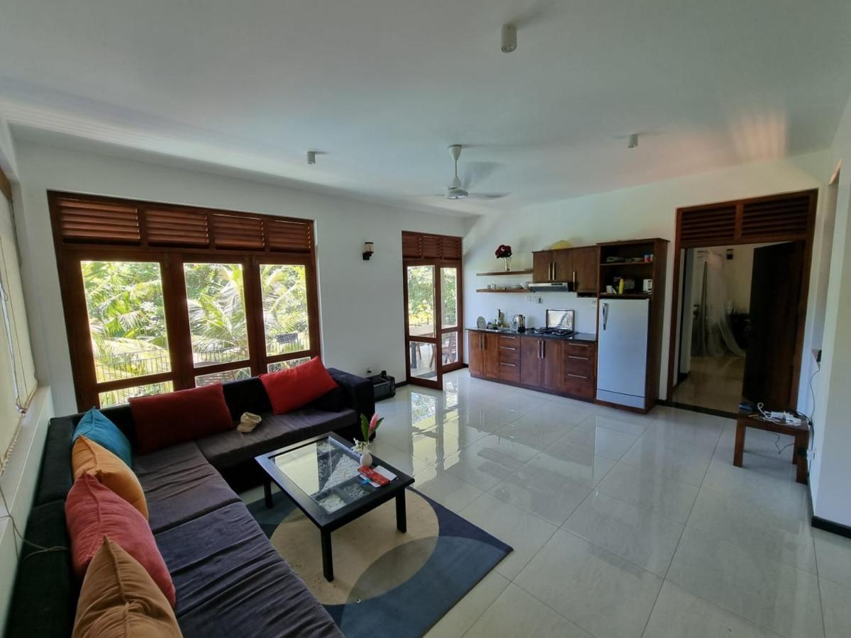 Hikka Secret Lake Resort Хиккадува Экстерьер фото