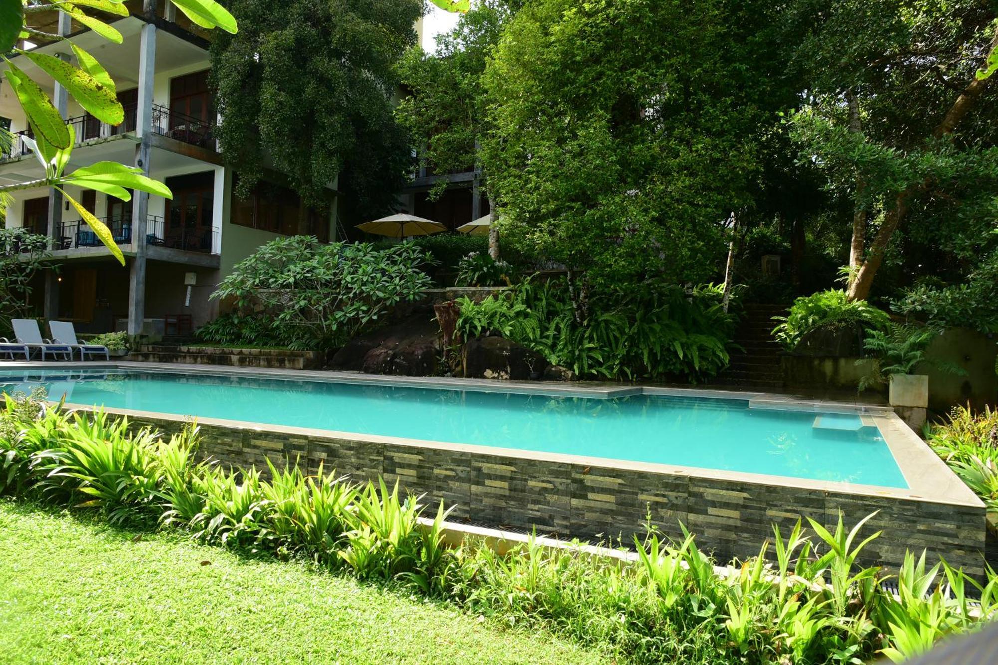 Hikka Secret Lake Resort Хиккадува Экстерьер фото