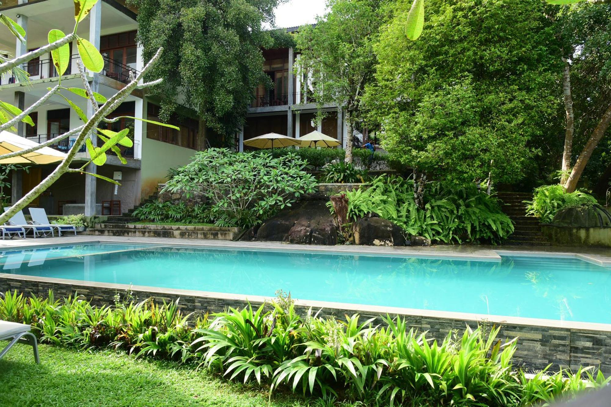 Hikka Secret Lake Resort Хиккадува Экстерьер фото